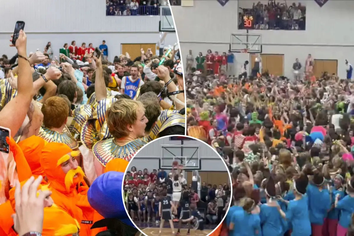 Taylor University’s ‘Silent Night’: Fans Storm Court in Christmas Tradition