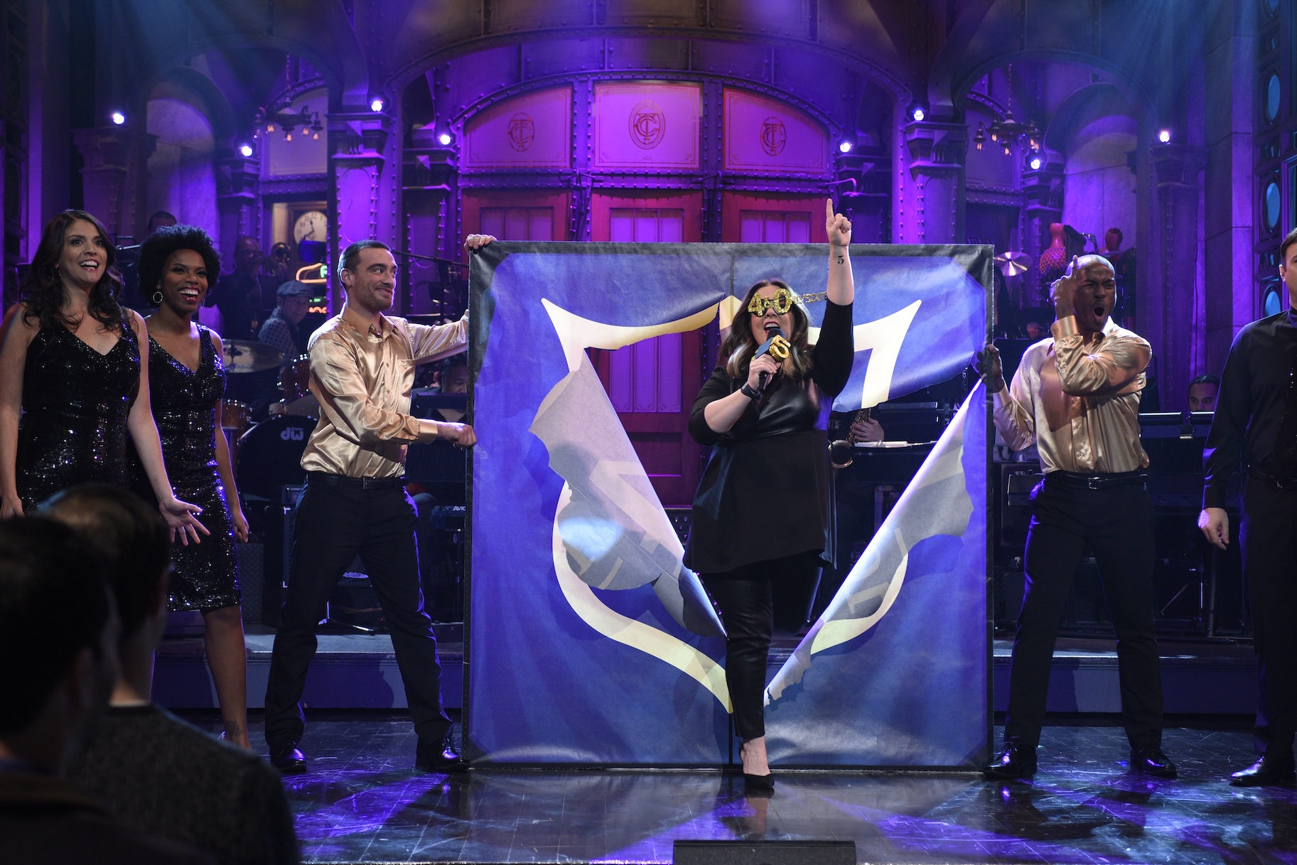 Melissa McCarthy’s Hilarious Supermarket Spree: Unseen SNL Sketch