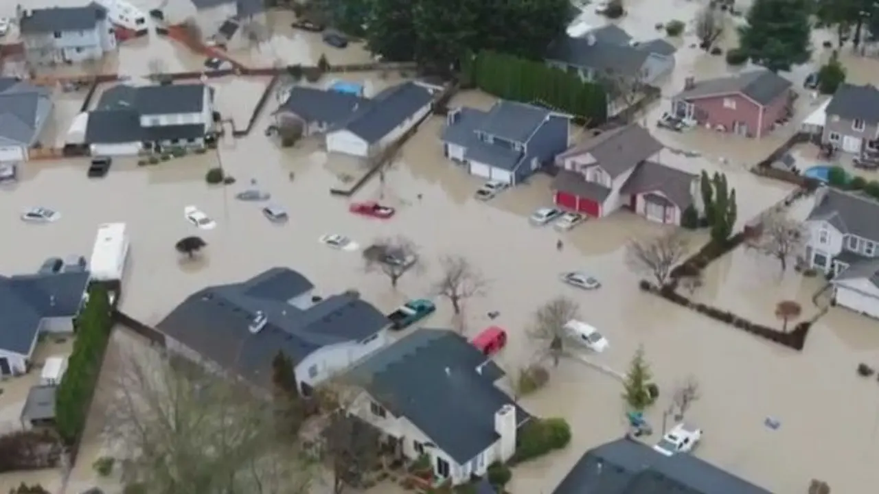 Extreme Flooding in Washington Results in Street Closures and Evacuations