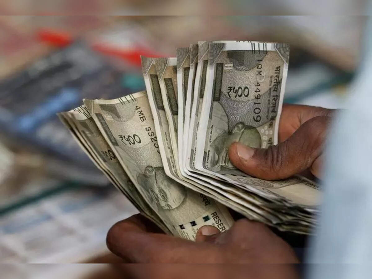 Parents Turn to Forex Trading to Cover Tuition Fees for Study Abroad