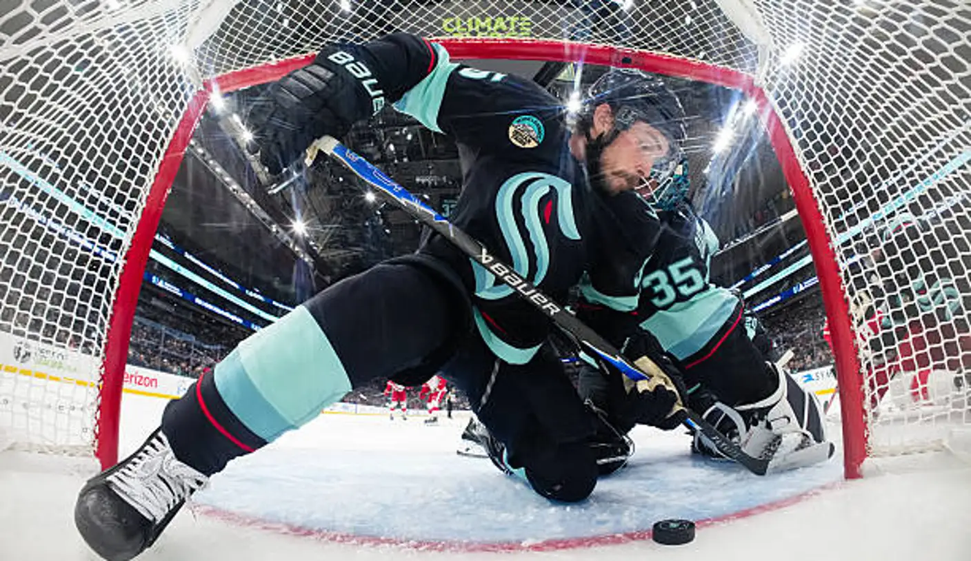 Red Wings vs. Canucks: Game Preview, Odds, and Betting Picks for December 8