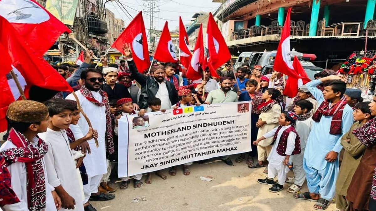 Violent Protests Erupt in Karachi Over Sindhudesh Independence Demand