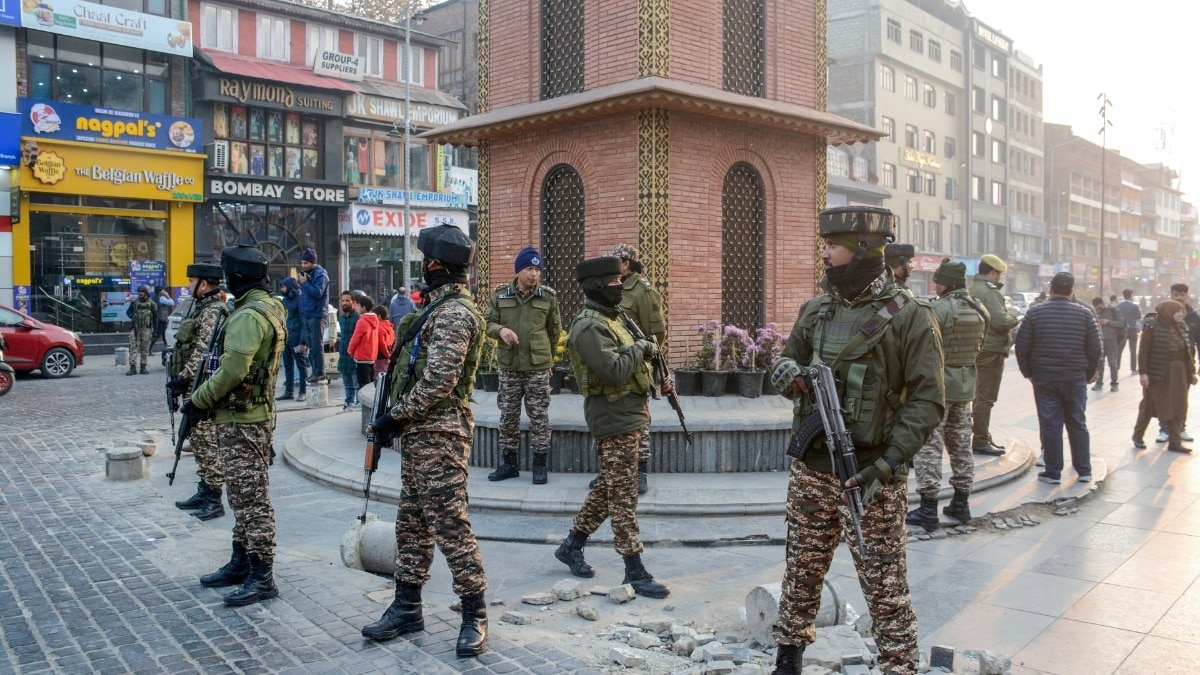 Chinese National Detained in Kashmir for Unauthorized Travel in Ladakh