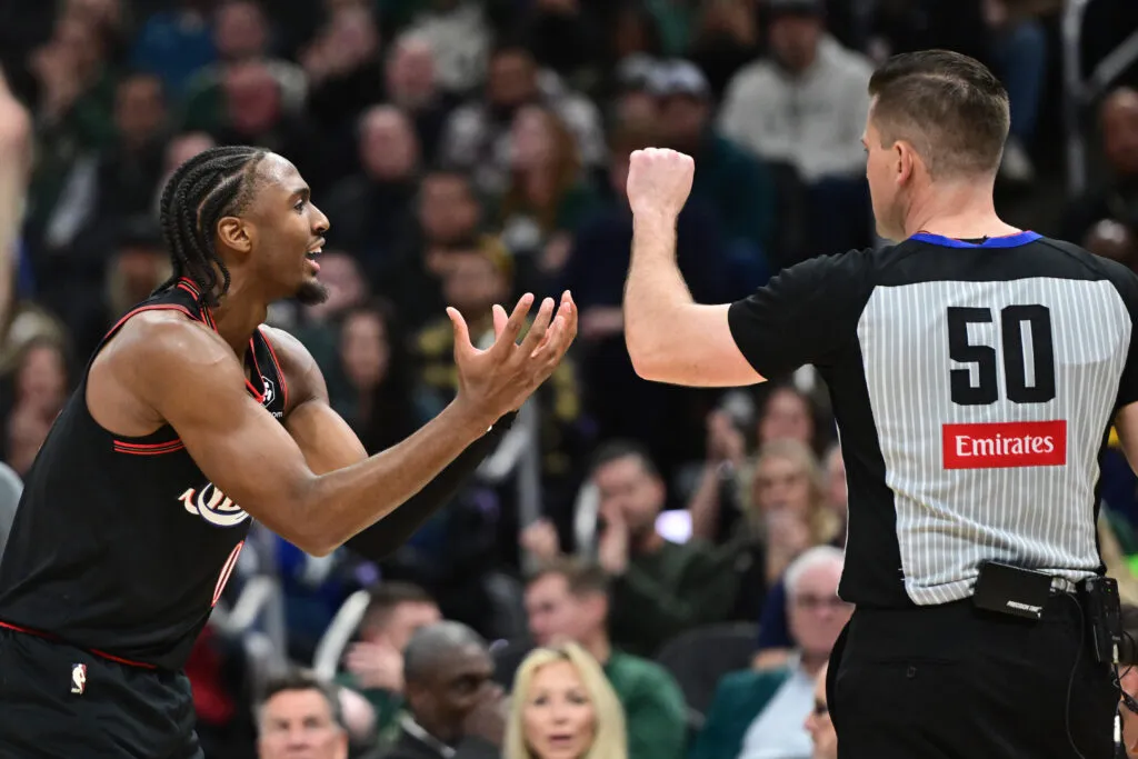 Tyrese Maxey Confronts NBA Referee Amid Teammate Intervention