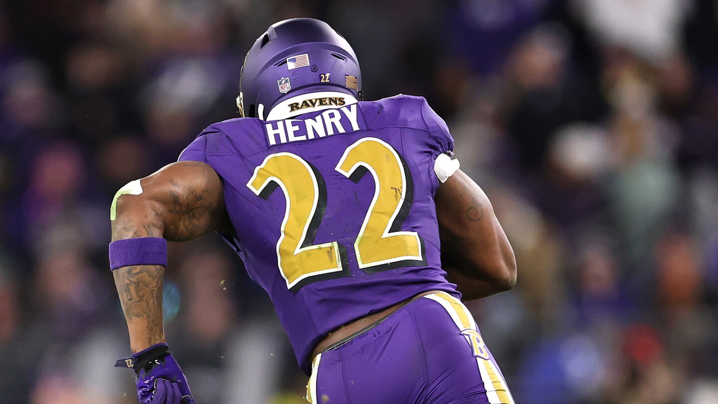 Derrick Henry Aims for Historic Seventh Season of 1,000 Yards and 10 Touchdowns